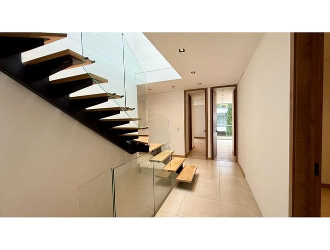Casa en Arriendo en Envigado - Miniatura 5