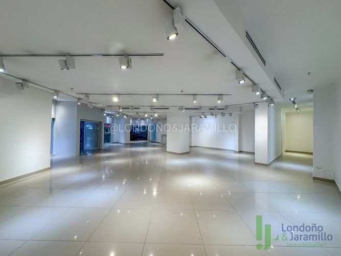 Local en Arriendo en Laureles, Medellín - Miniatura 2