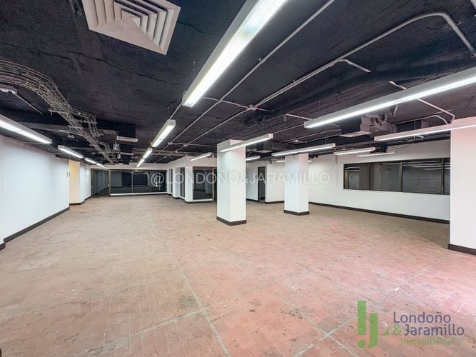 Local en Arriendo en Suramericana, Medellín - Miniatura 2