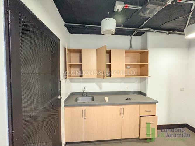 Local en Arriendo en Suramericana, Medellín - Miniatura 6