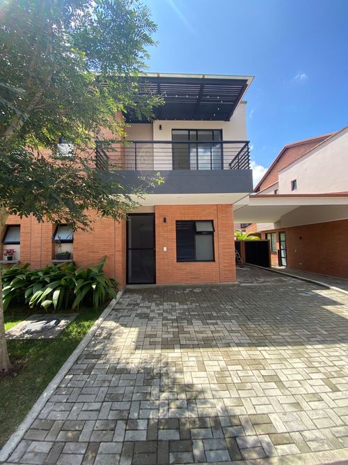 Casa en  Venta - Imagen 1