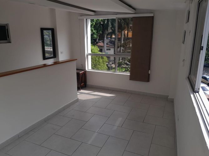 Apartaestudio en  Arriendo en Boston, Medellín - Miniatura 2