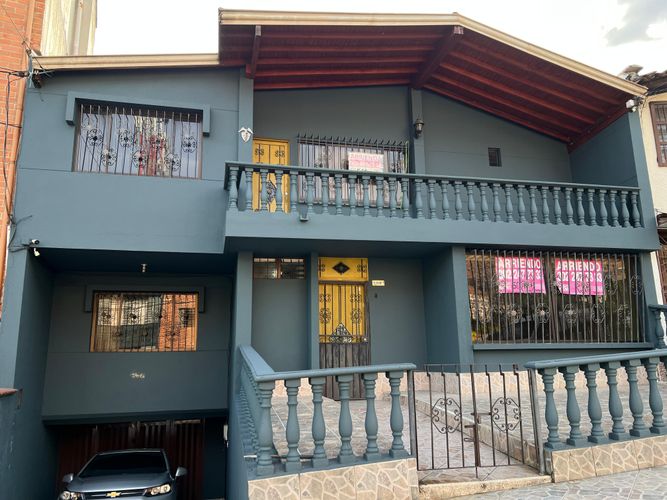 Casa en Arriendo en Medellín - Miniatura 17