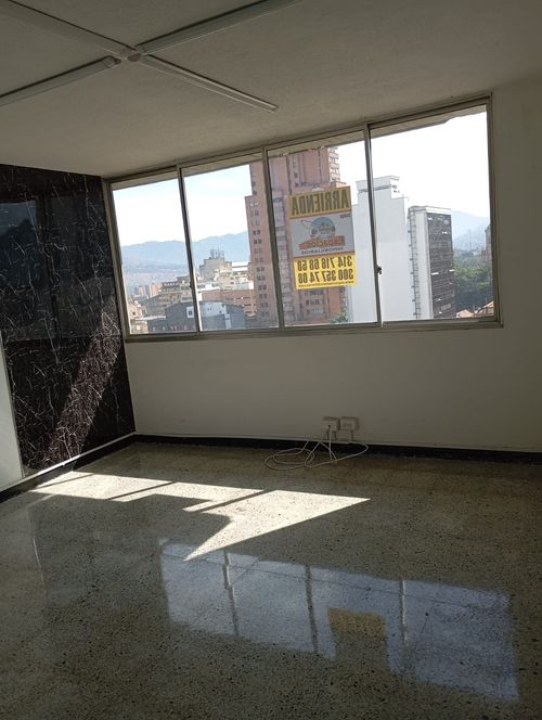Oficina en Arriendo en Edificio la ceiba, Medellín - Imagen 1