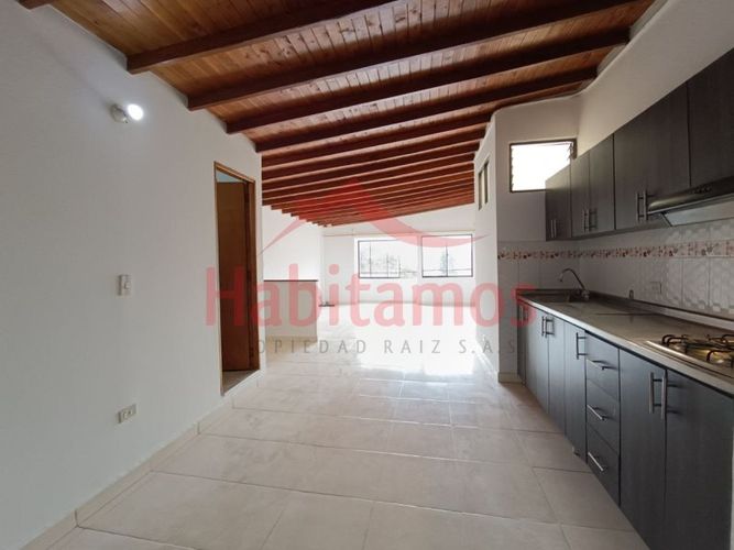 Apartamento en Arriendo en Laureles, Medellín - Miniatura 3