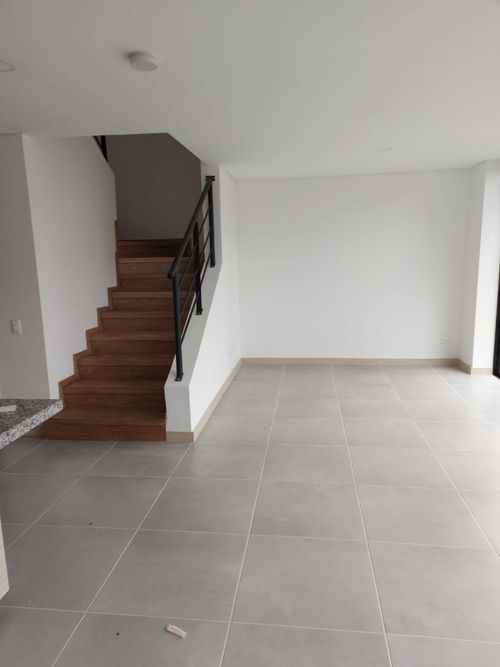 Casa en arriendo en Santa Elena, El Retiro - Miniatura 4