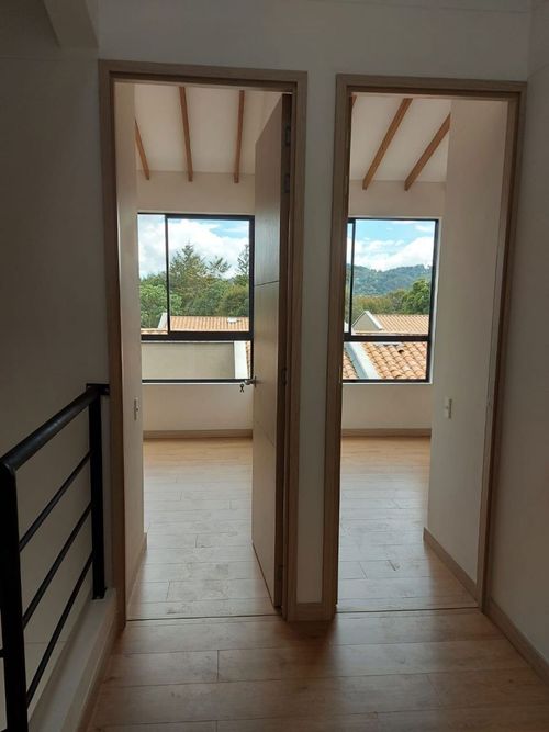 Casa en arriendo en Santa Elena, El Retiro - Miniatura 10