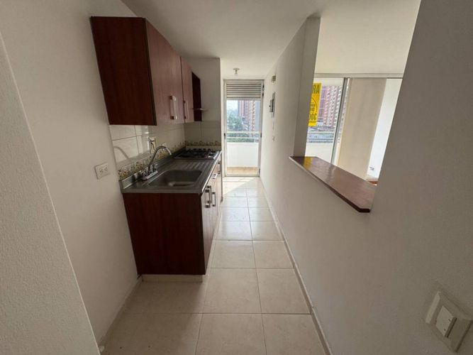 Apartamento en Arriendo en Los colores, Medellín - Miniatura 2