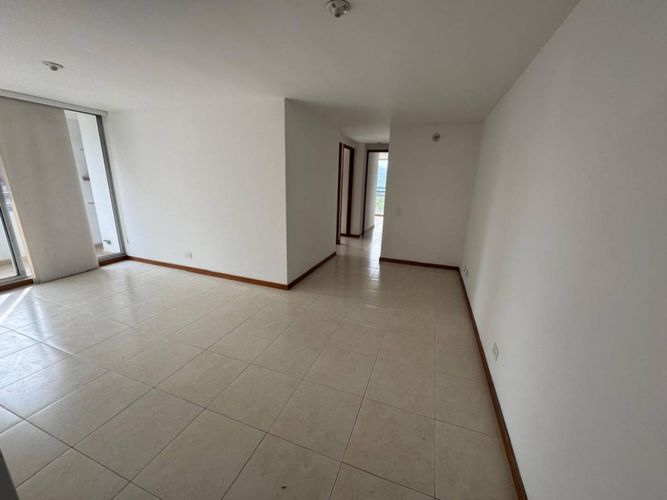 Apartamento en Arriendo en Los colores, Medellín - Miniatura 3
