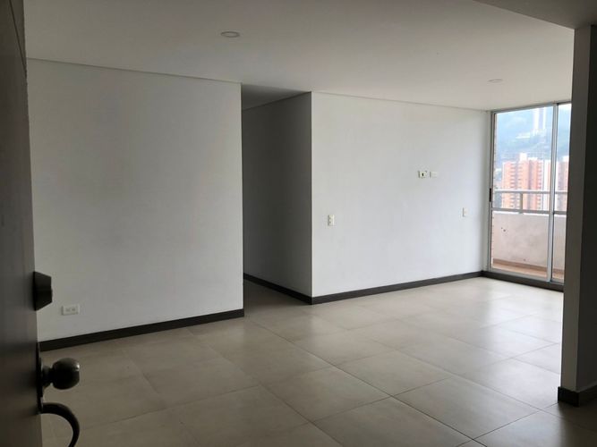 Apartamento en Arriendo en Aves Maria, Sabaneta - Miniatura 3