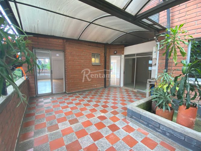 Apartamento en Arriendo en El Poblado, Medellín - Imagen 1
