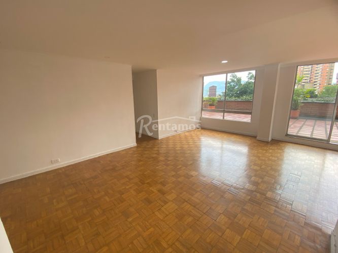 Apartamento en Arriendo en El Poblado, Medellín - Miniatura 2