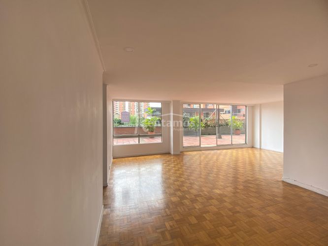 Apartamento en Arriendo en El Poblado, Medellín - Miniatura 8