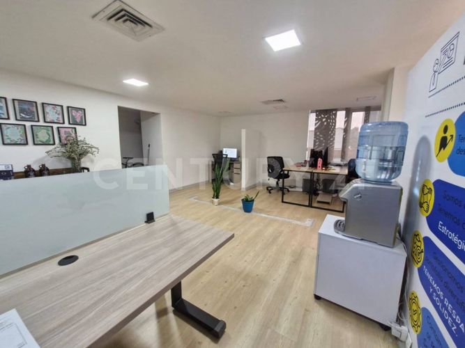 Oficina en venta en El Poblado, Medellín - Imagen 1