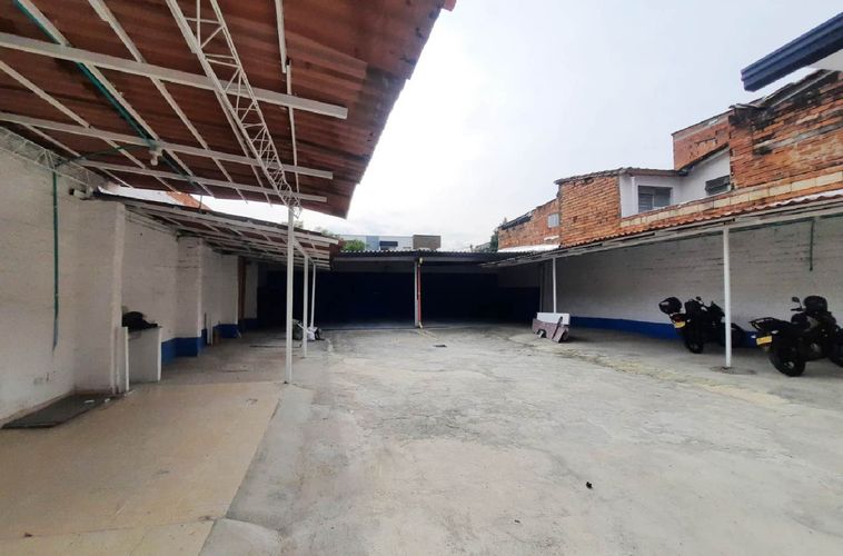 Parqueadero en  Arriendo en El danubio, Medellín - Miniatura 9