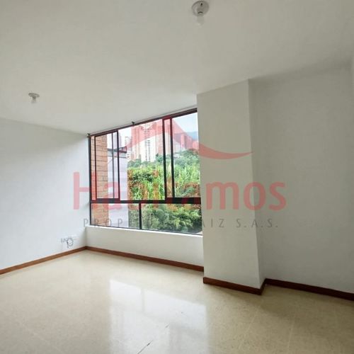 Apartaestudio en Arriendo en El Poblado, Medellín - Miniatura 2