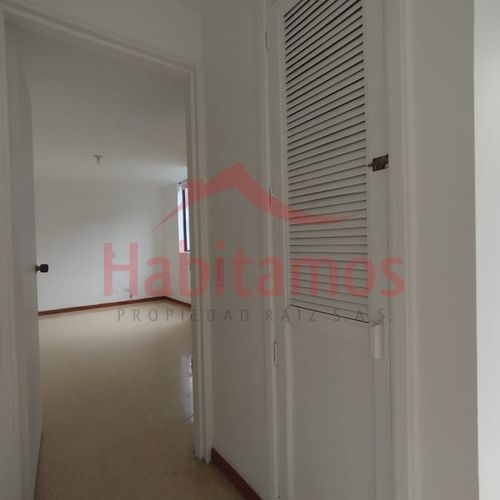 Apartaestudio en Arriendo en El Poblado, Medellín - Miniatura 4