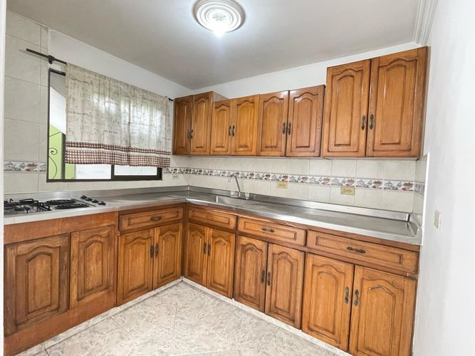 Casa en Arriendo en Las palmas, Medellín - Imagen 1