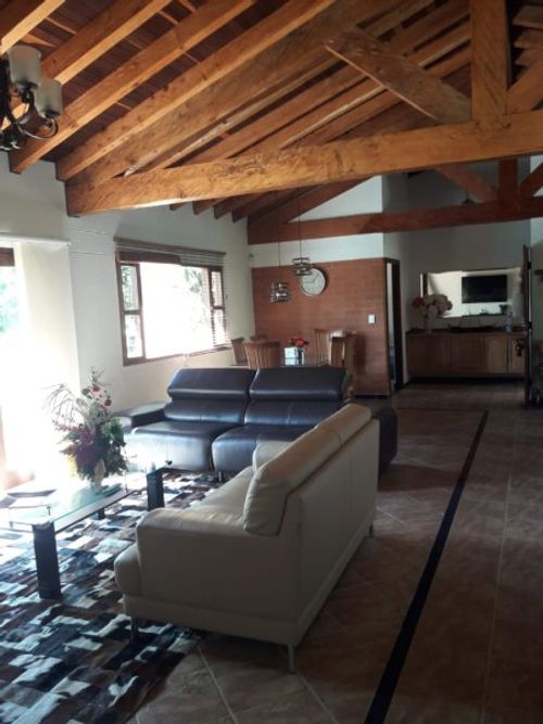 Casa Campestre en arriendo en Aeropuerto, Rionegro - Miniatura 4