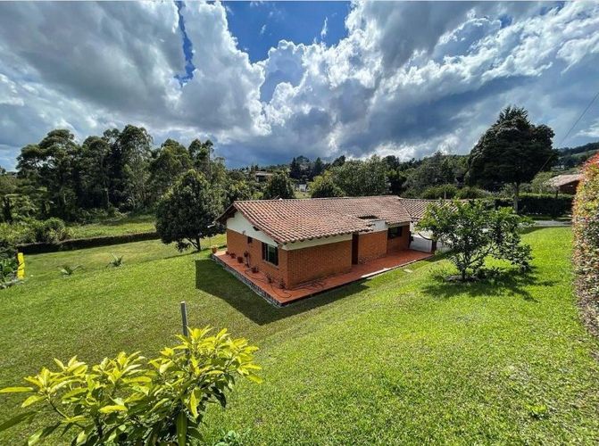 Casa Campestre en arriendo en Aeropuerto, Rionegro - Miniatura 14