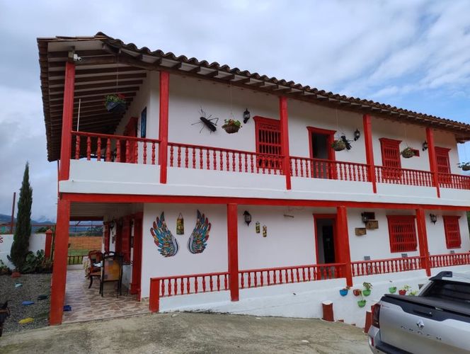 Edificio en venta en Castalia, Jericó - Imagen 1