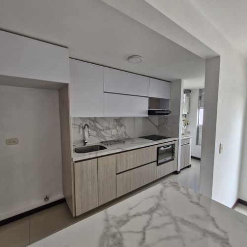 Apartamento en Arriendo en Loma De San Julian, Medellín - Imagen 1