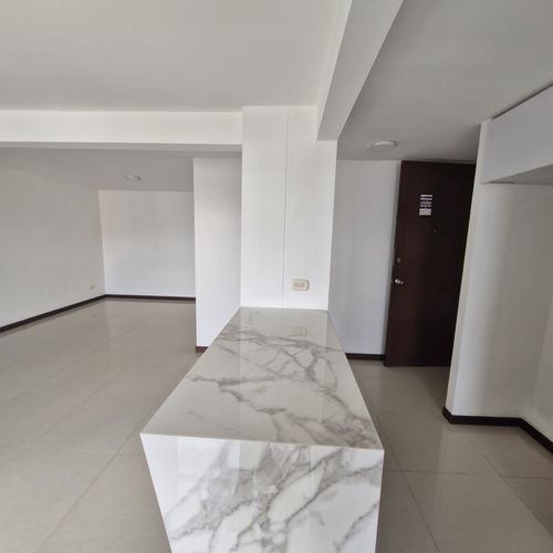 Apartamento en Arriendo en Loma De San Julian, Medellín - Miniatura 6