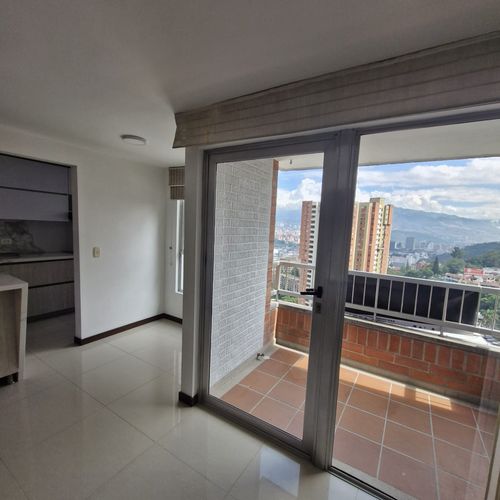 Apartamento en Arriendo en Loma De San Julian, Medellín - Miniatura 7