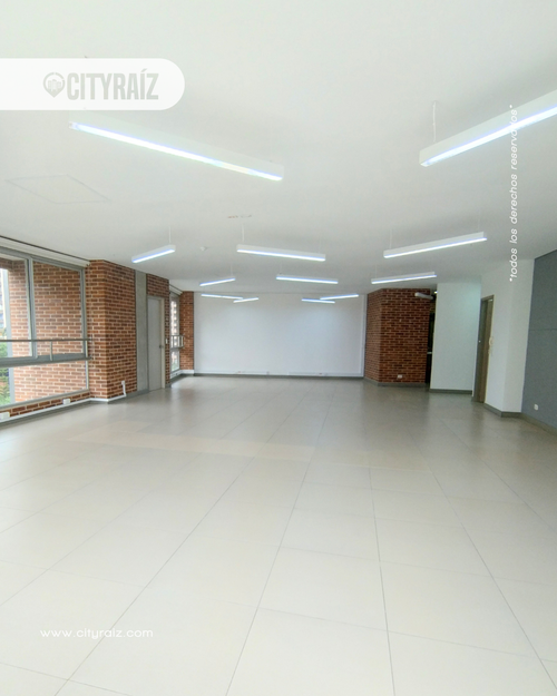 Oficina en Arriendo en Castropol, Medellín - Imagen 1