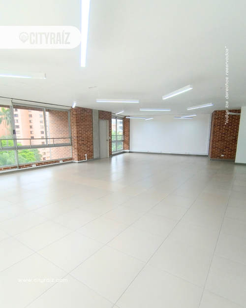 Oficina en Arriendo en Castropol, Medellín - Miniatura 2