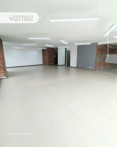 Oficina en Arriendo en Castropol, Medellín - Miniatura 3