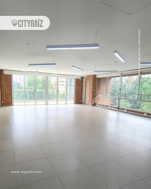 Oficina en Arriendo en Castropol, Medellín - Miniatura 9