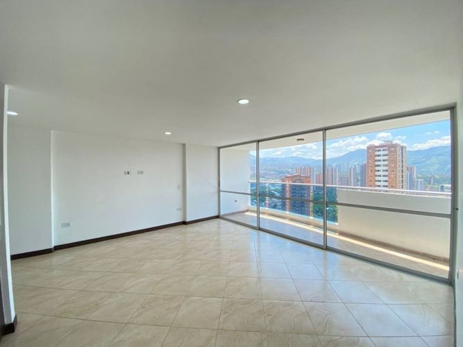 Apartamento en Arriendo en Trapiche, Sabaneta - Miniatura 2