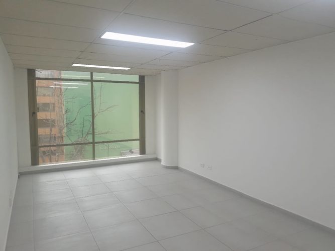 Oficina en Arriendo en Lago gaitan, Bogotá - Miniatura 8