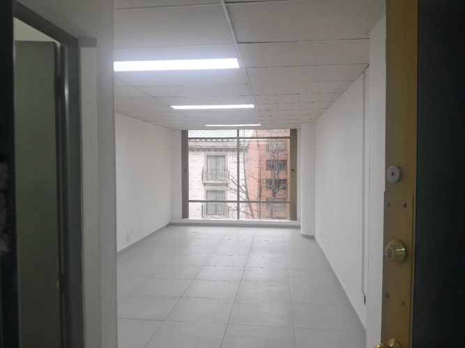Oficina en Arriendo en Lago gaitan, Bogotá - Miniatura 11