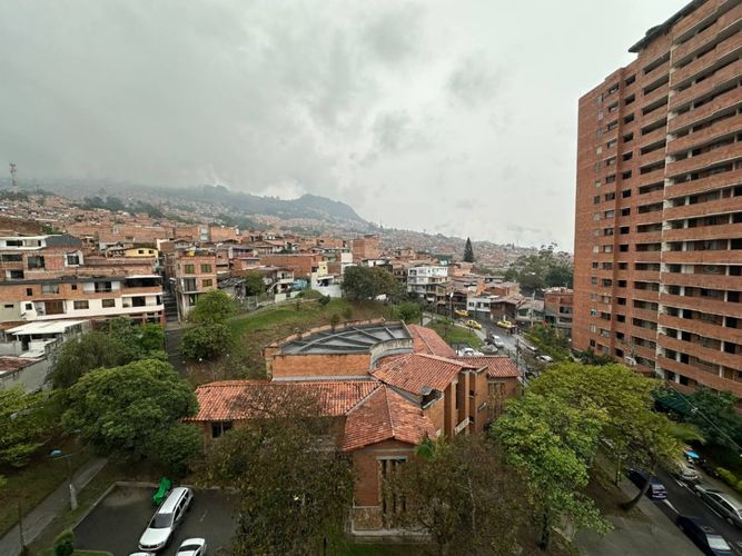 Apartamento en  Venta en Laureles, Medellín - Miniatura 5