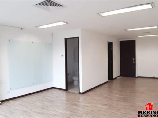 Oficina en  Arriendo en El Poblado, Medellín - Miniatura 2