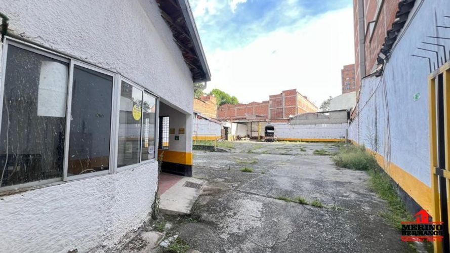 Parqueadero en Arriendo en Boston, Medellín - Miniatura 4