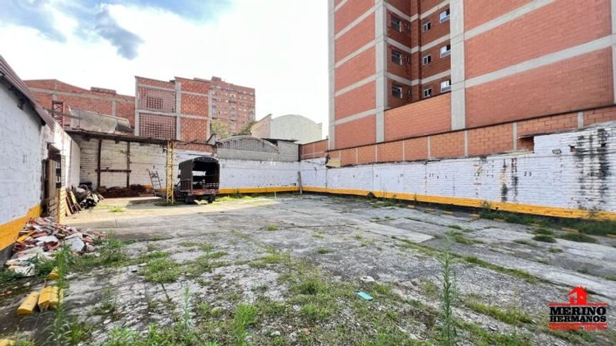Parqueadero en Arriendo en Boston, Medellín - Miniatura 10