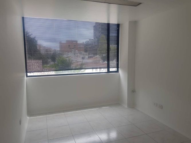 Oficina en Arriendo en Santa barbara alta, Bogotá - Miniatura 3
