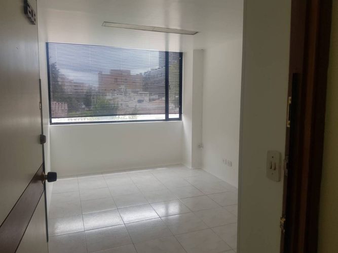 Oficina en Arriendo en Santa barbara alta, Bogotá - Miniatura 4