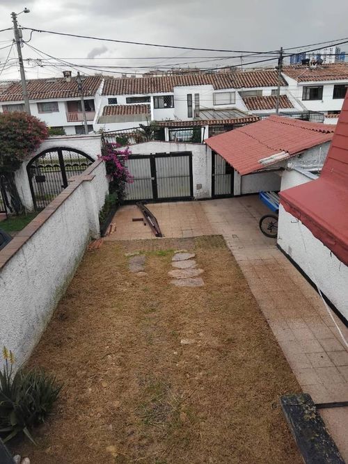 Casa en Arriendo en Pontevedra, Bogotá - Miniatura 2