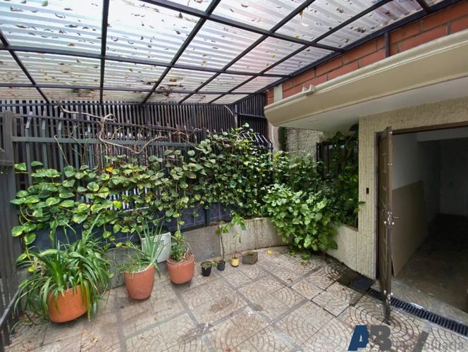 Casa en Arriendo en El Poblado, Medellín - Miniatura 2