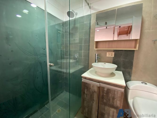 Casa en Arriendo en El Poblado, Medellín - Miniatura 10