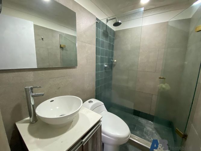 Casa en Arriendo en El Poblado, Medellín - Miniatura 16