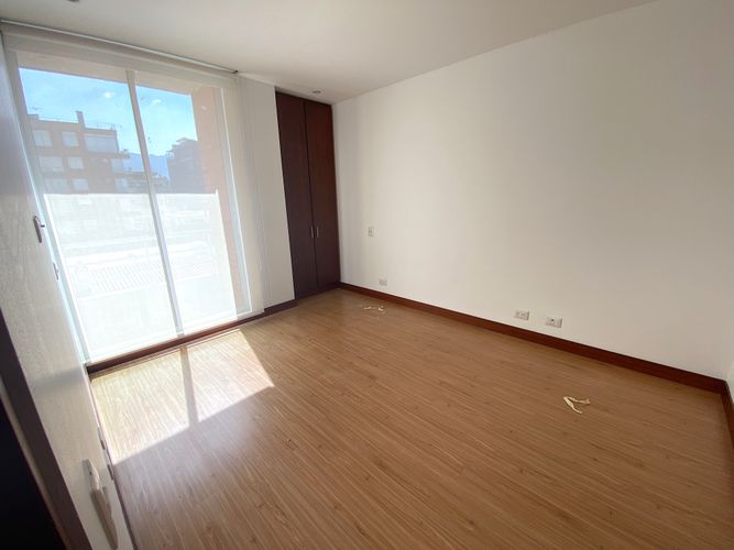 Apartaestudio en Venta en Santa Barbara, Bogotá - Miniatura 2