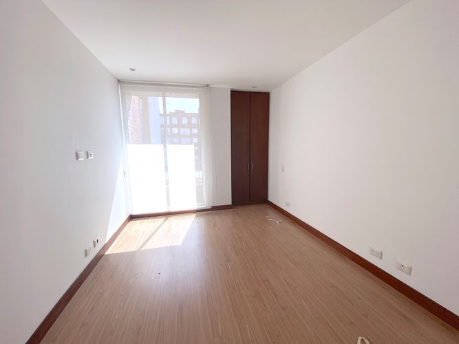 Apartaestudio en Venta en Santa Barbara, Bogotá - Miniatura 4