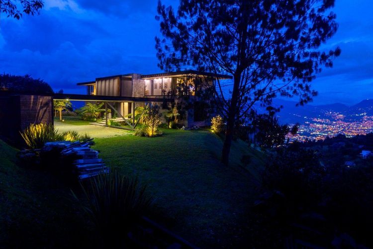 Casa en Arriendo en Medellín - Miniatura 4