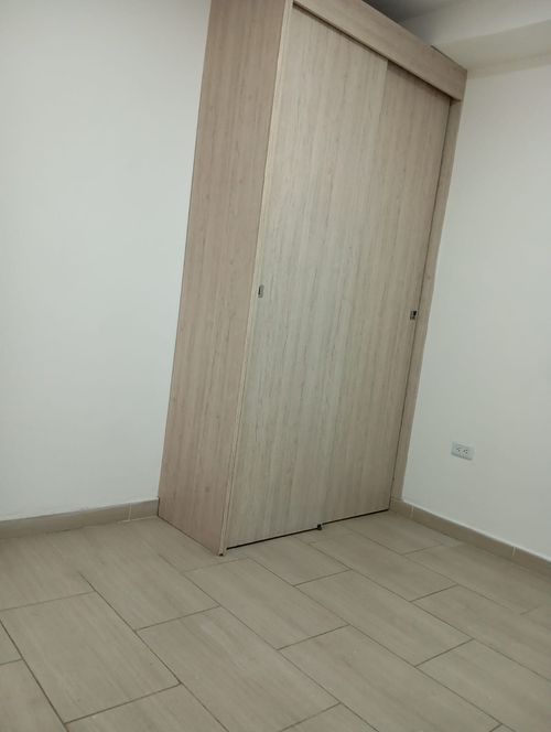 Casa en Arriendo en Medellín - Miniatura 16
