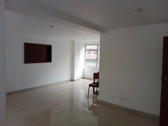Oficina en  Arriendo en Galerias, Bogotá - Imagen 1